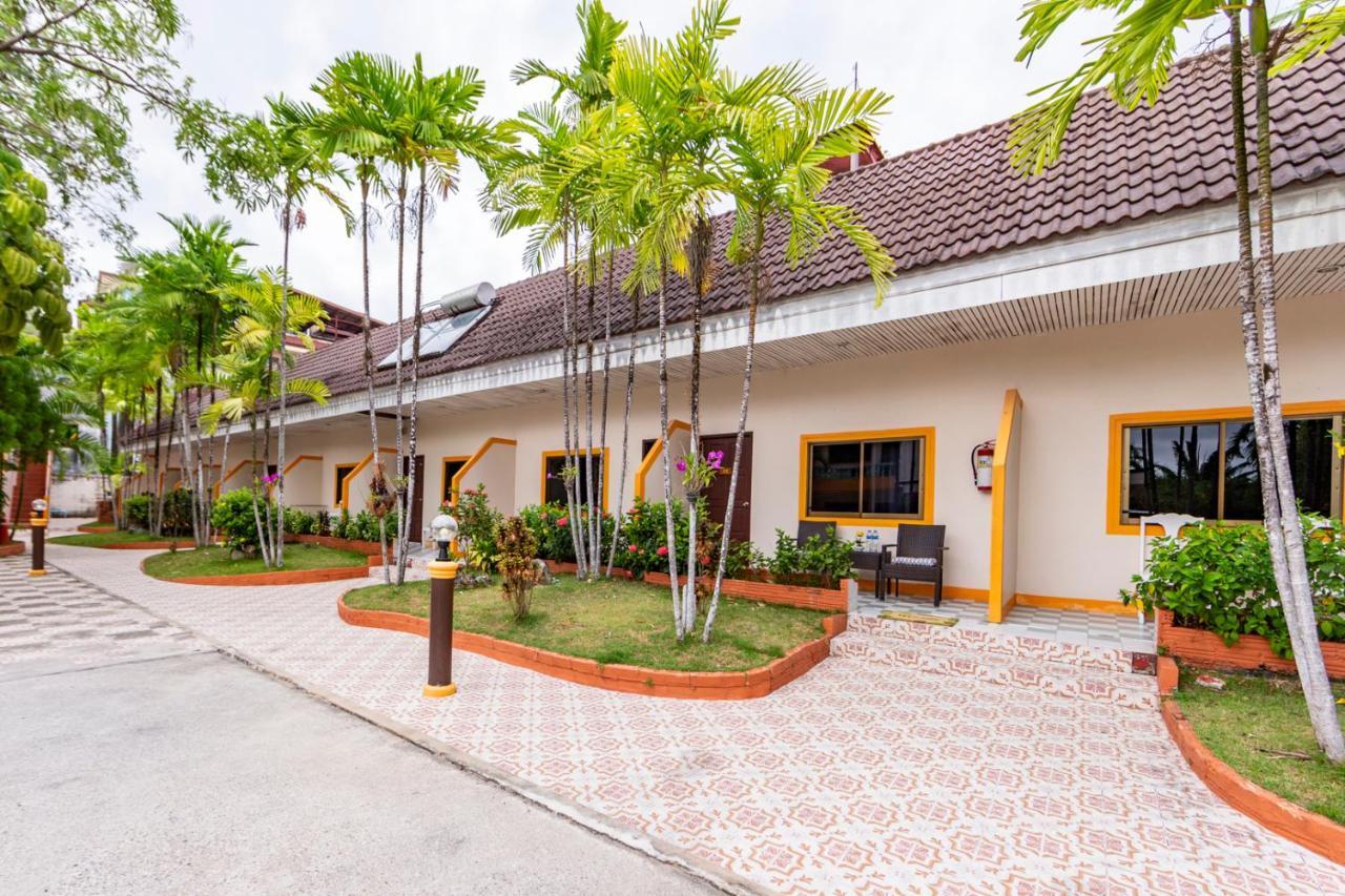Coconut Resort Hotel パトン エクステリア 写真