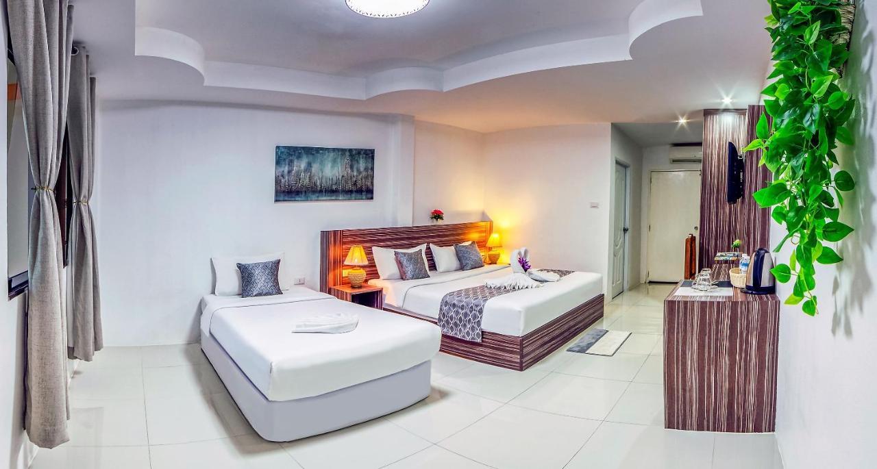 Coconut Resort Hotel パトン エクステリア 写真